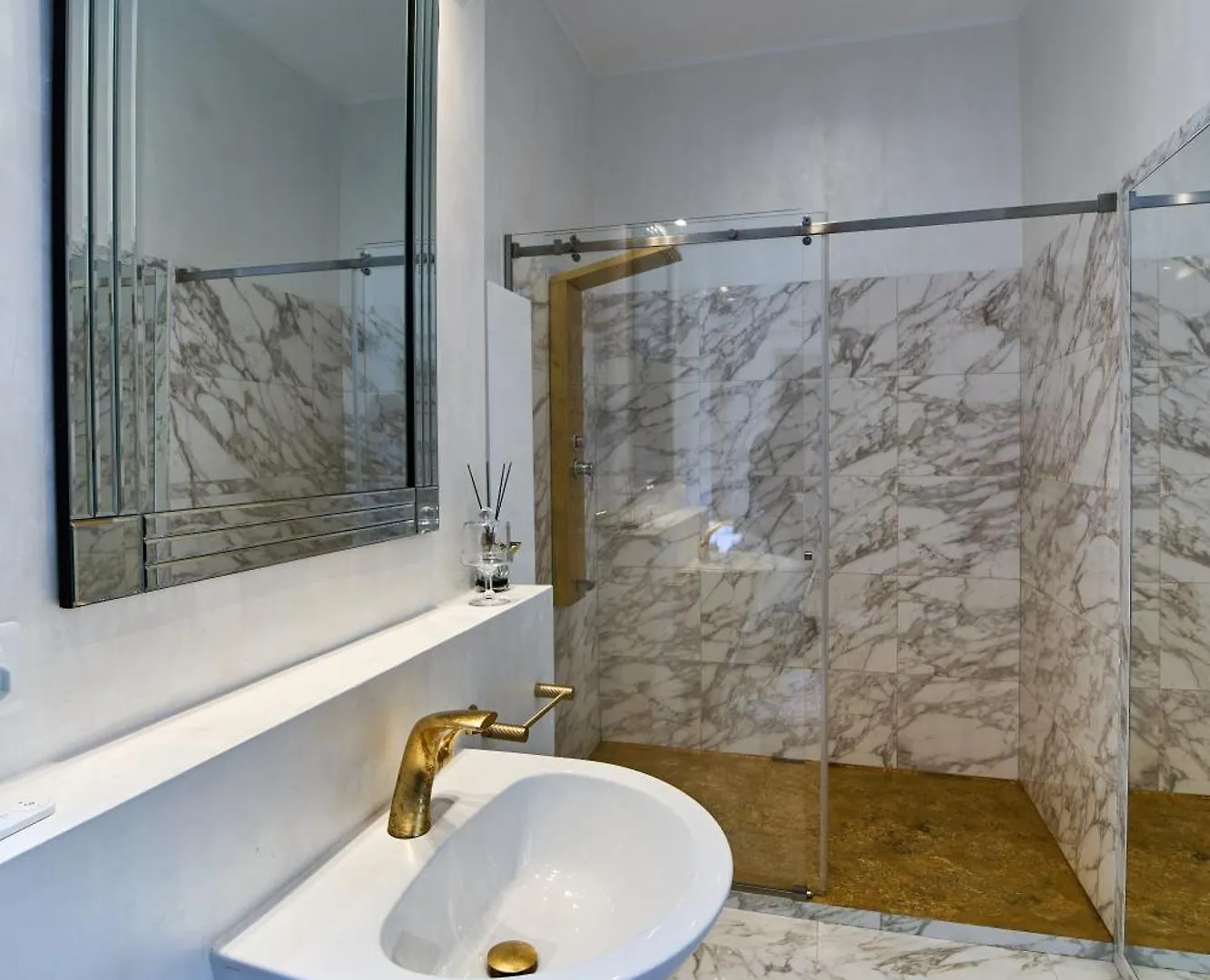 Glam Time Hotel Genoa Guest house